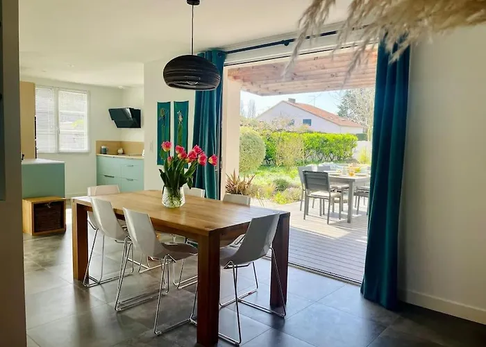 Les Coquelicots Holiday home *